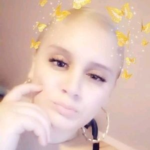 Meet your Posher, Crystal